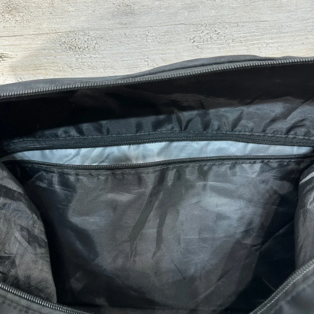 Herschel Supply Co Sutton Duffle Bag Black Weekender Carry On Travel Gym Bag